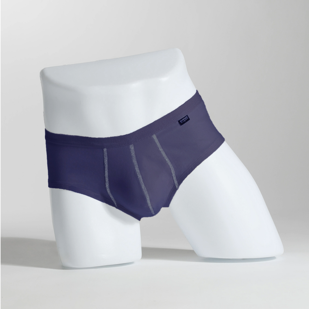 indigo Blue(ダニエル）